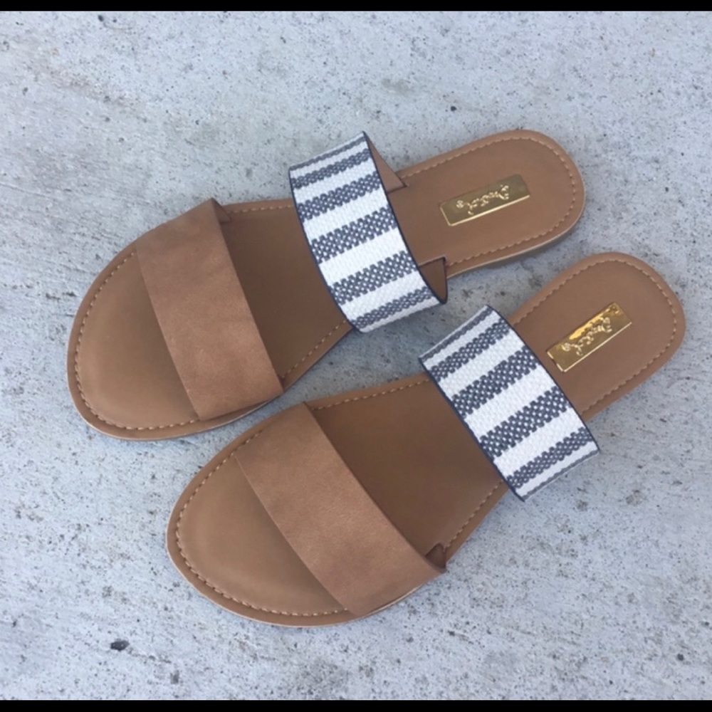 ⭐️ Nude Slip on Sandals, Flats - Picture 3 of 4